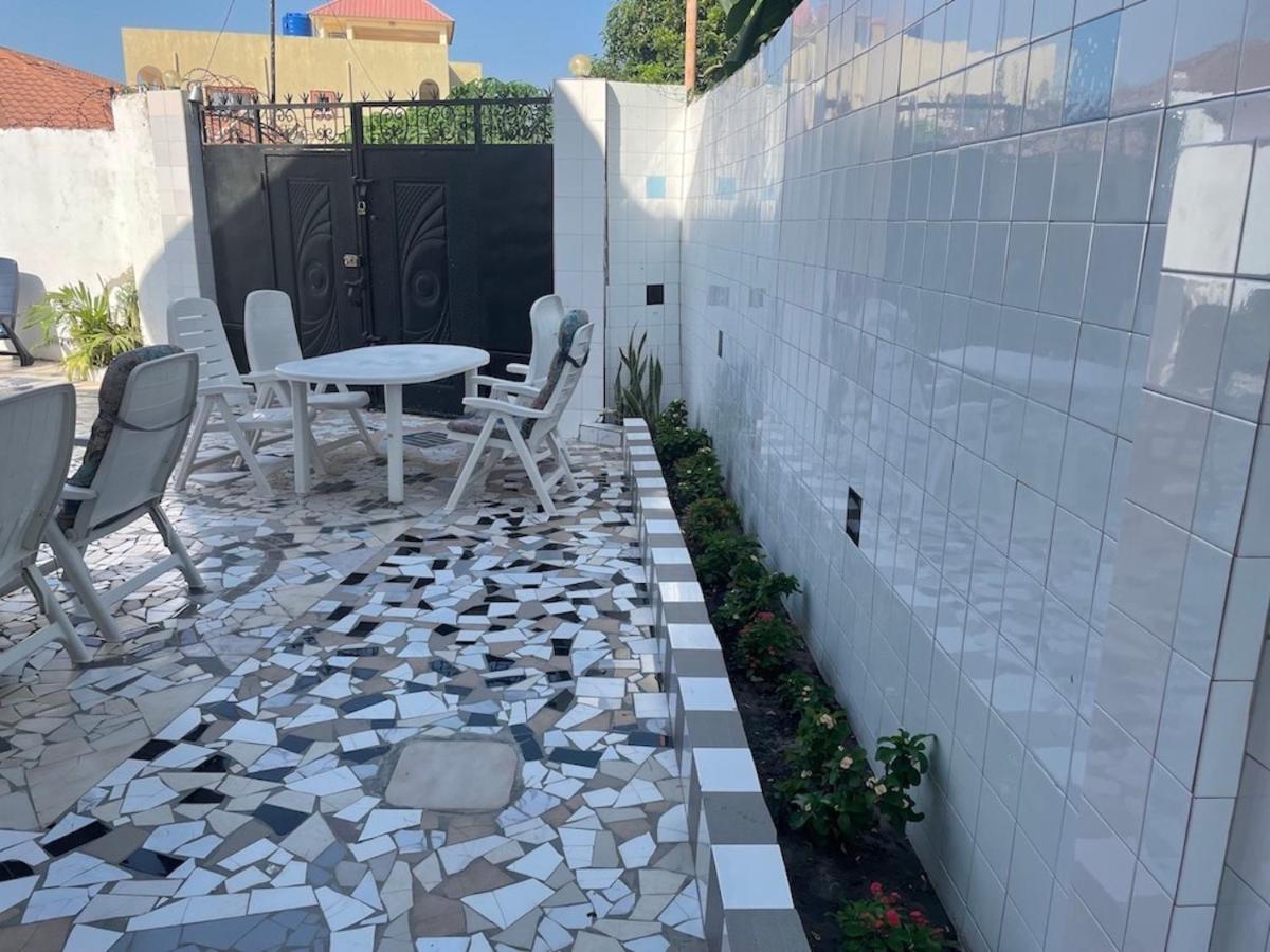 The Compound Bed & Breakfast Bijilo Екстериор снимка