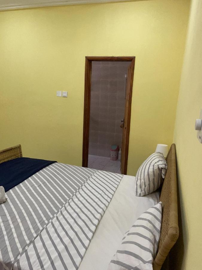The Compound Bed & Breakfast Bijilo Екстериор снимка