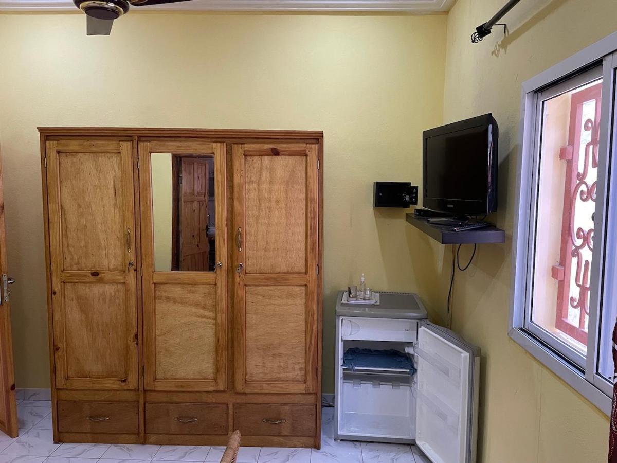 The Compound Bed & Breakfast Bijilo Екстериор снимка
