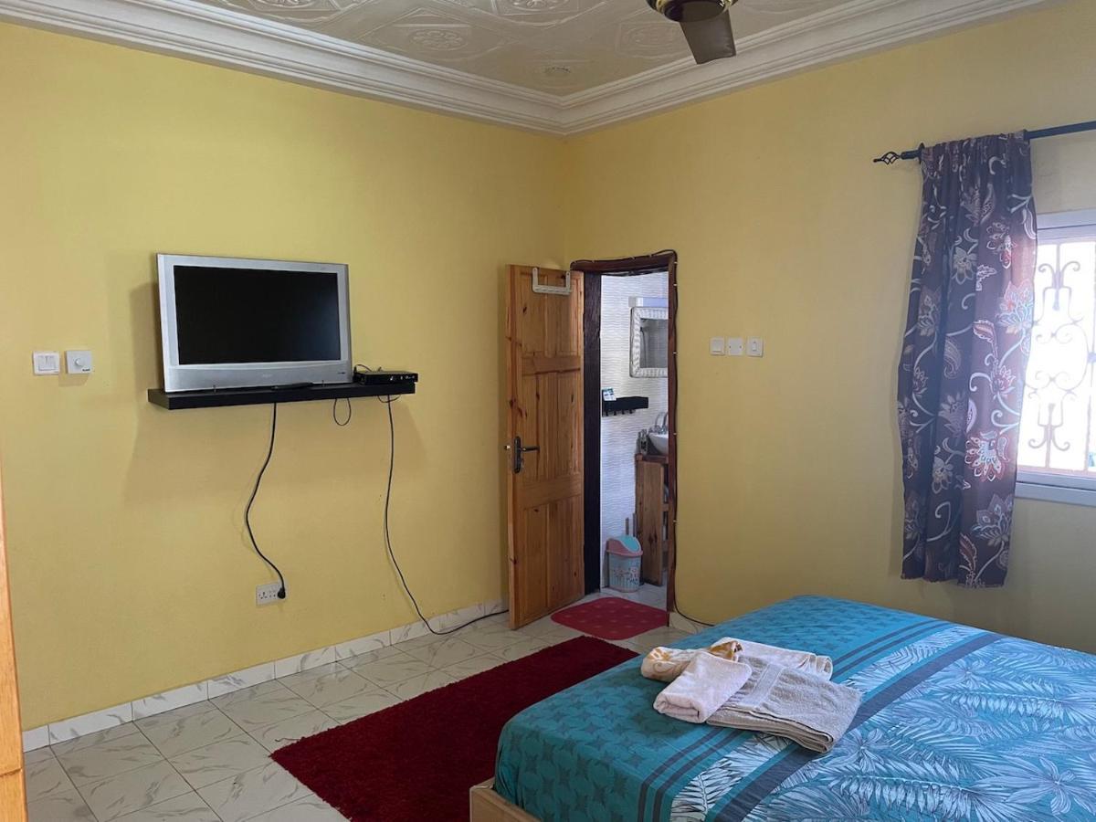 The Compound Bed & Breakfast Bijilo Екстериор снимка